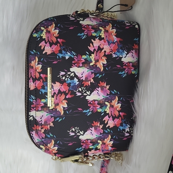 Pretty floral watercolor crossbody Steve Madden purse - Picture 2 of 10